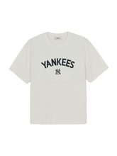 Lettering Logo Point Semi Over-Fit T-shirts