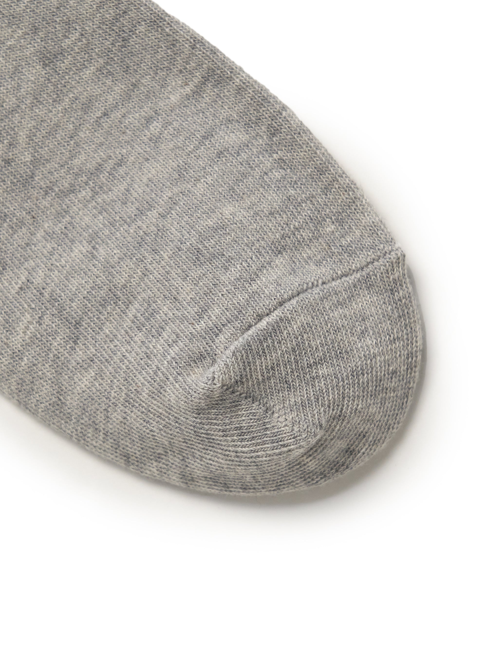 SPORTIVE LOOSE FIT HIGH SOCKS