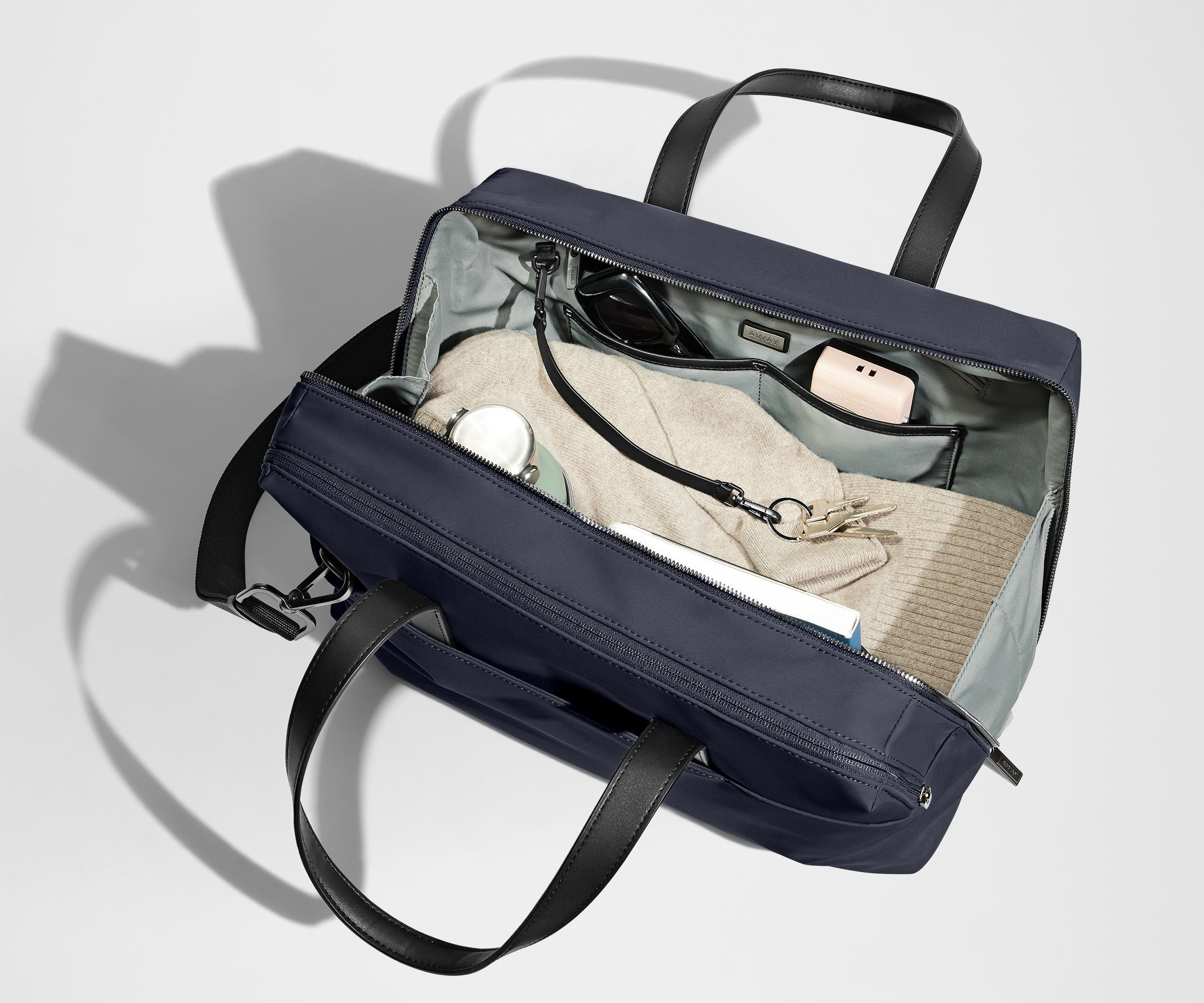 The Everywhere Bag in Navy Blue
