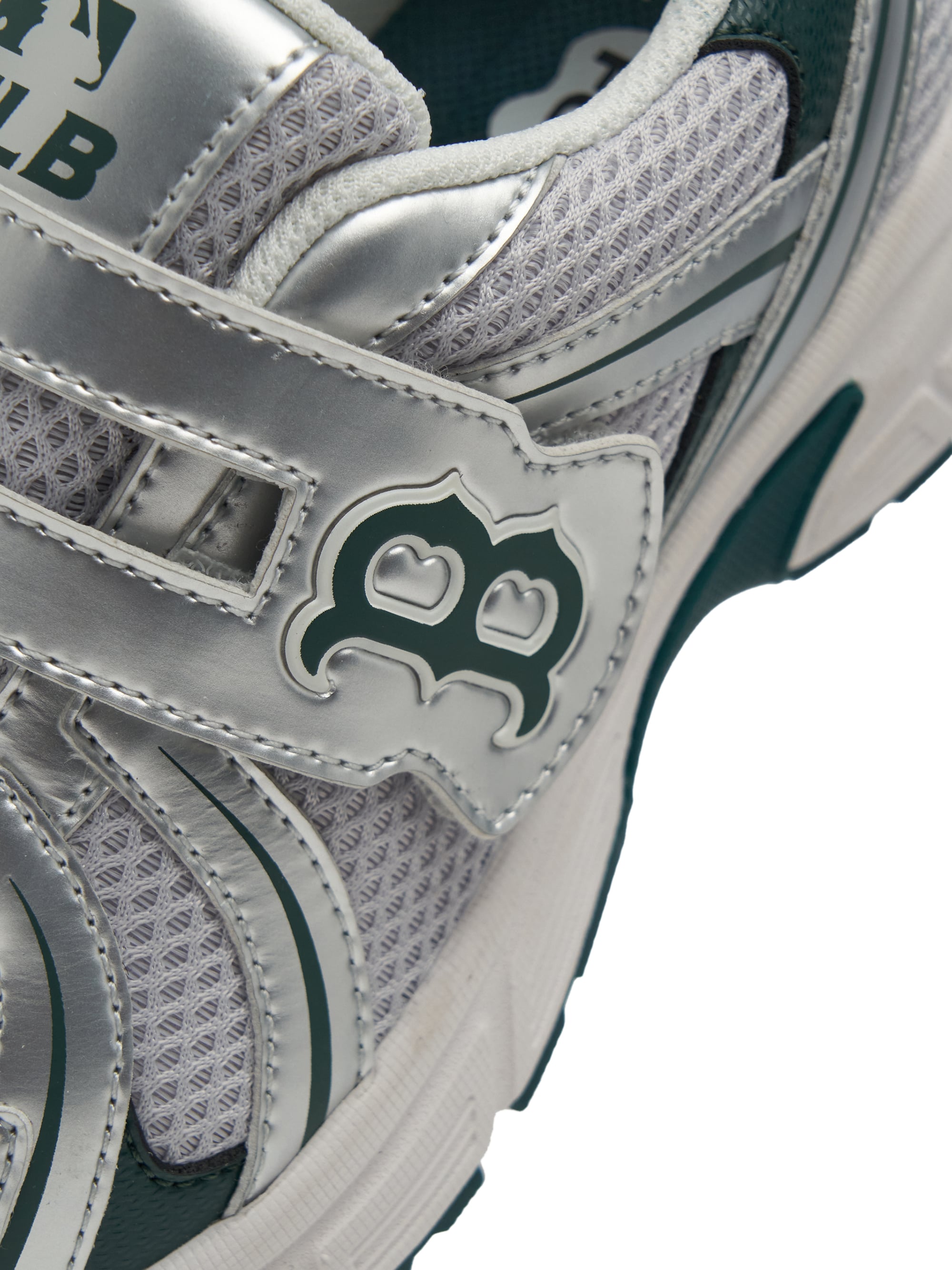 TRACK RUNNER